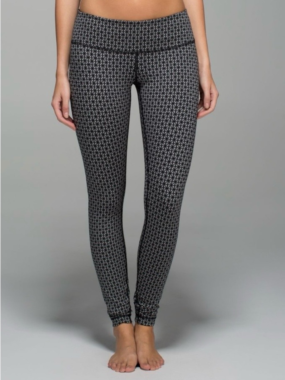 lululemon athletica Wunder Under Tri Geo Print Leggings. Size 6